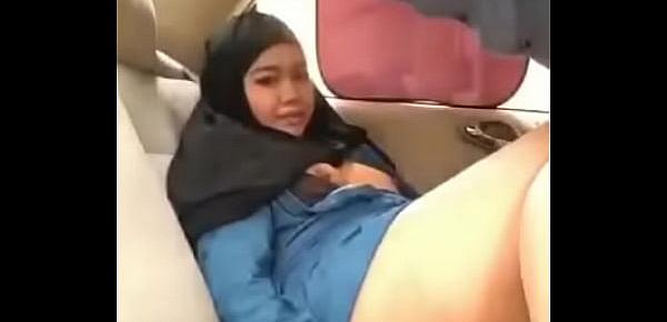  Hijab girl in car with boyfriend